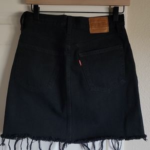 LEVI frayed hem highwaisted skirt